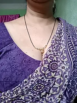 Snapshot of Rosy-B chatting on January 14, 2026, 9:48 am Rosy-B online show from January 14, 2026, 9:48 am