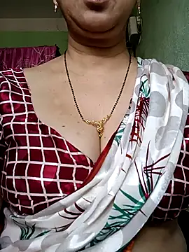 Snapshot of Rosy-B chatting on January 19, 2026, 9:46 am Rosy-B online show from January 19, 2026, 9:46 am