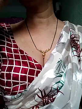 Snapshot of Rosy-B chatting on February 17, 2026, 12:51 am Rosy-B online show from February 17, 2026, 12:51 am