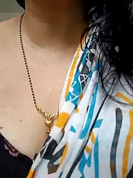 Snapshot of Rosy-B chatting on February 24, 2026, 7:50 am Rosy-B online show from February 24, 2026, 7:50 am