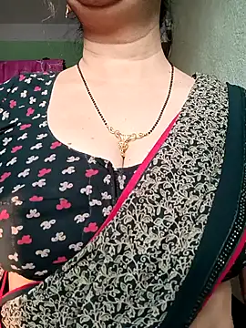 Snapshot of Rosy-B chatting on February 26, 2026, 1:15 am Rosy-B online show from February 26, 2026, 1:15 am