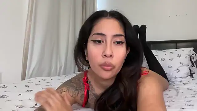 Snapshot of LorenaAnderson chatting on December 5, 2025, 2:47 pm LorenaAnderson online show from December 5, 2025, 2:47 pm