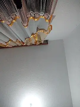 mayk18cm online show from October 18, 2025, 1:52 am