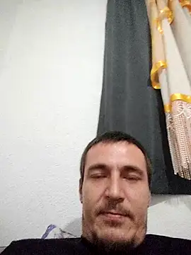 mayk18cm online show from November 4, 2025, 10:31 pm