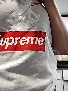 Snapshot of AriaRusso chatting on February 5, 2025, 10:01 pm AriaRusso online show from February 5, 2025, 10:01 pm