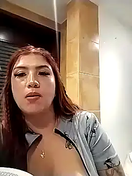 Snapshot of AriaRusso chatting on February 27, 2025, 12:10 am AriaRusso online show from February 27, 2025, 12:10 am