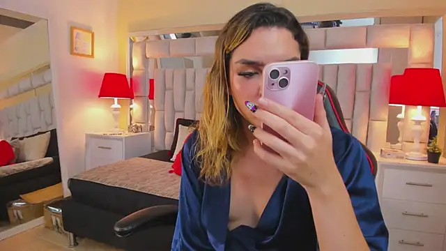 Snapshot of mariiahneedles chatting on January 11, 2025, 2:09 am mariiahneedles online show from January 11, 2025, 2:09 am