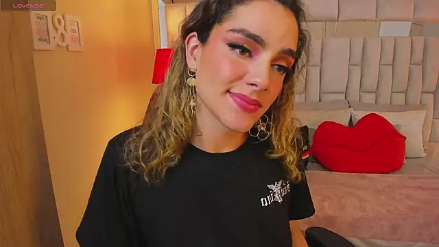 Snapshot of mariiahneedles chatting on January 23, 2025, 4:19 am mariiahneedles online show from January 23, 2025, 4:19 am