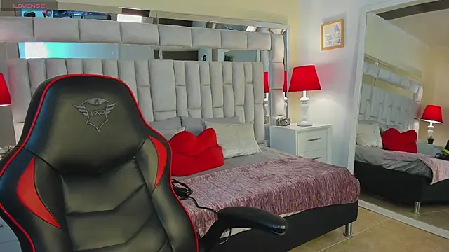 Snapshot of mariiahneedles chatting on January 23, 2025, 11:58 pm mariiahneedles online show from January 23, 2025, 11:58 pm