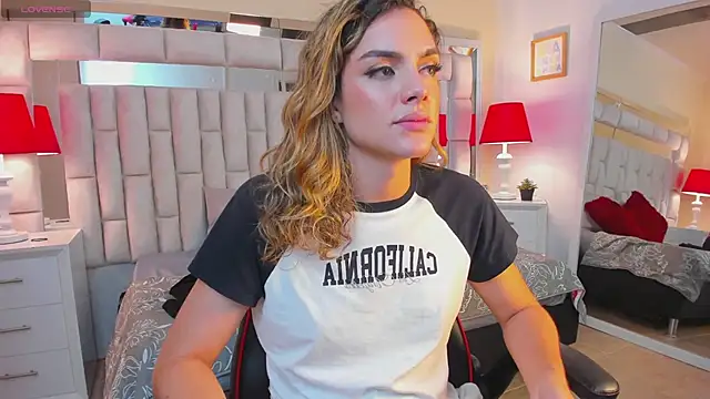 Snapshot of mariiahneedles chatting on February 5, 2025, 5:09 am mariiahneedles online show from February 5, 2025, 5:09 am