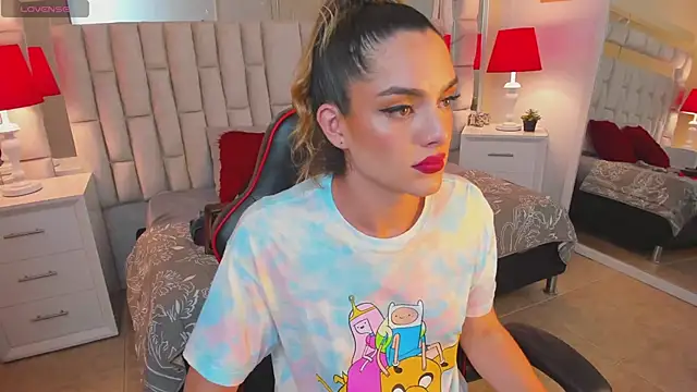 Snapshot of mariiahneedles chatting on February 6, 2025, 1:38 am mariiahneedles online show from February 6, 2025, 1:38 am