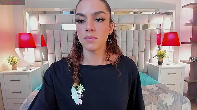 Snapshot of mariiahneedles chatting on October 8, 2025, 10:51 pm mariiahneedles online show from October 8, 2025, 10:51 pm