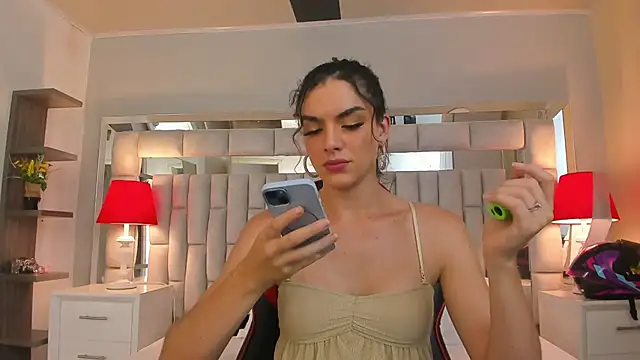 Snapshot of mariiahneedles chatting on October 31, 2025, 1:17 am mariiahneedles online show from October 31, 2025, 1:17 am