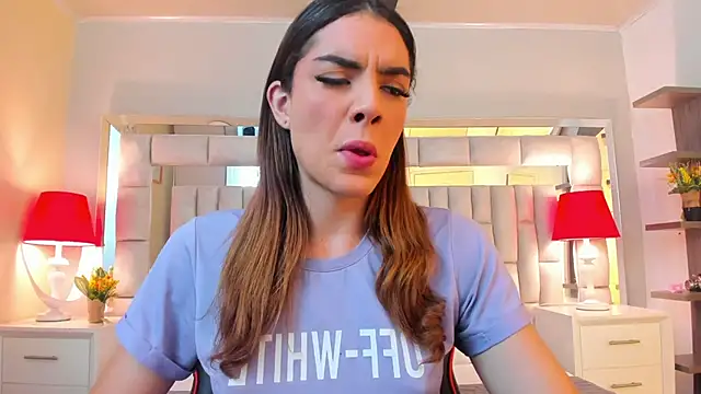 Snapshot of mariiahneedles chatting on November 17, 2025, 9:53 pm mariiahneedles online show from November 17, 2025, 9:53 pm