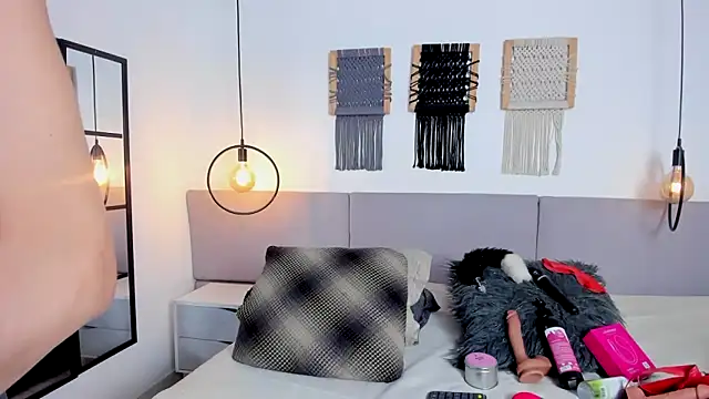 Sweet camille online show from September 16, 2025, 2:23 am