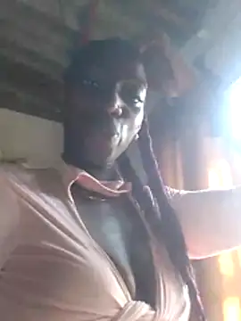 Snapshot of spicycouplex chatting on February 15, 2026, 8:38 pm spicycouplex online show from February 15, 2026, 8:38 pm