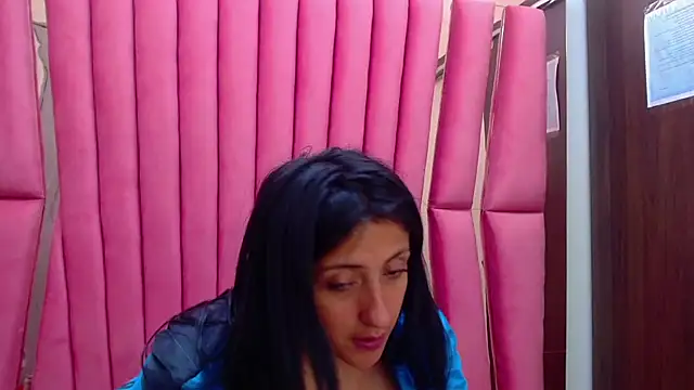Snapshot of Cameron_cutte chatting on December 15, 2024, 7:13 am Cameron cutte online show from December 15, 2024, 7:13 am