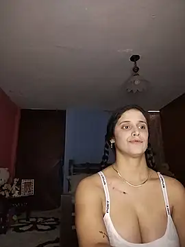 Catalinacandela online show from May 24, 2026, 11:48 am