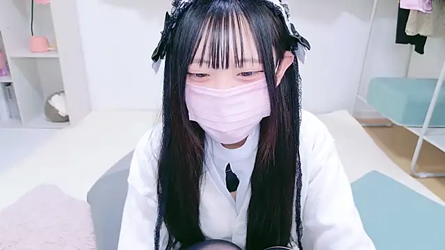 Snapshot of Suzu_ch_xx chatting on December 15, 2024, 4:37 pm Suzu ch xx online show from December 15, 2024, 4:37 pm