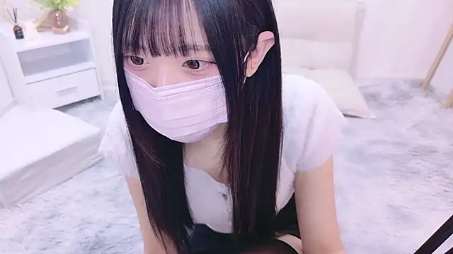 Snapshot of Suzu_ch_xx chatting on January 11, 2025, 12:44 am Suzu ch xx online show from January 11, 2025, 12:44 am