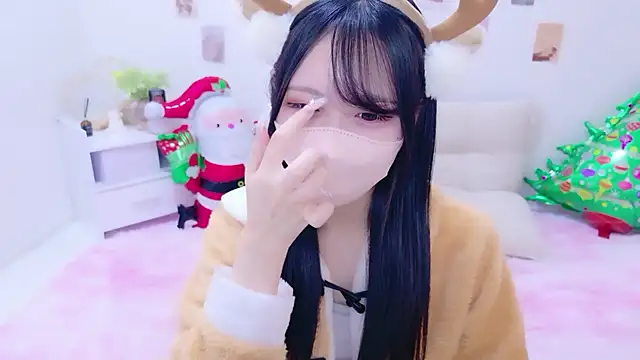 Snapshot of Suzu_ch_xx chatting on December 23, 2025, 10:46 am Suzu ch xx online show from December 23, 2025, 10:46 am