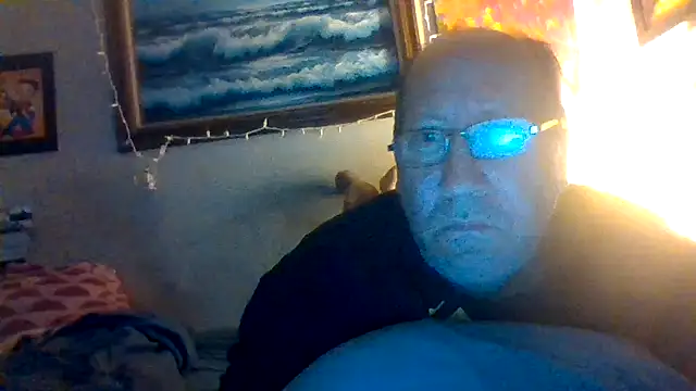 Snapshot of hornyrich69 chatting on February 15, 2026, 8:02 am hornyrich69 online show from February 15, 2026, 8:02 am