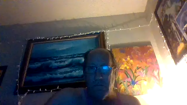 Snapshot of hornyrich69 chatting on February 18, 2026, 5:36 am hornyrich69 online show from February 18, 2026, 5:36 am