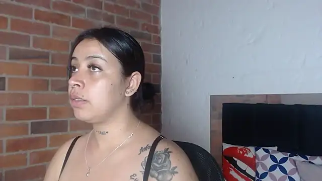 Snapshot of salome__hills1 chatting on January 5, 2026, 7:39 pm salome hills1 online show from January 5, 2026, 7:39 pm