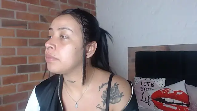 Snapshot of salome__hills1 chatting on January 15, 2026, 7:50 pm salome hills1 online show from January 15, 2026, 7:50 pm