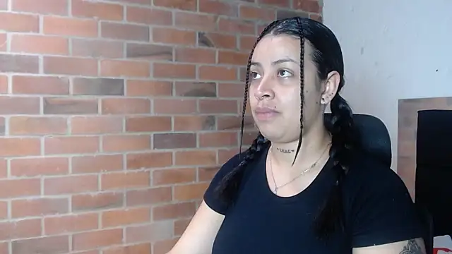 Snapshot of salome__hills1 chatting on February 25, 2026, 5:44 pm salome hills1 online show from February 25, 2026, 5:44 pm