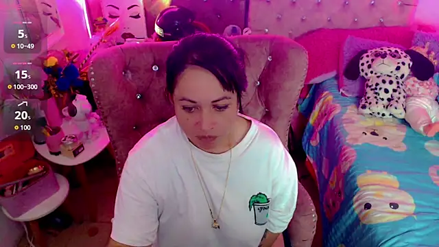 Snapshot of martina_bk chatting on December 19, 2025, 1:34 am martina bk online show from December 19, 2025, 1:34 am