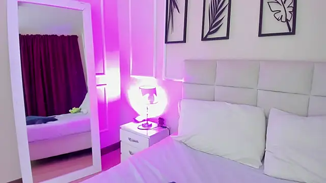 Alisa  walker online show from February 3, 2025, 7:10 pm