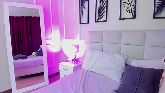 Alisa  walker online show from February 21, 2025, 11:10 pm