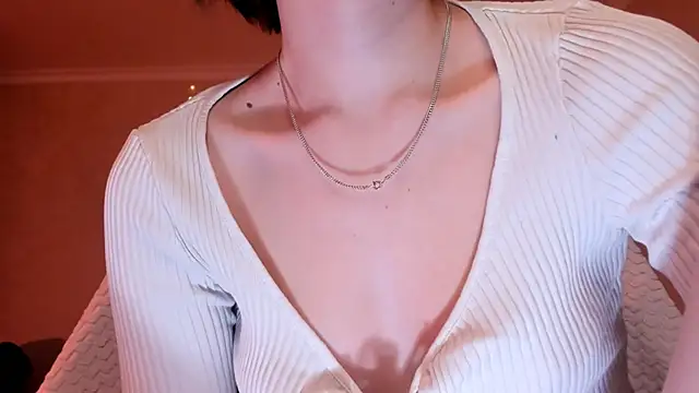 Snapshot of Britney_Ross chatting on October 21, 2025, 3:07 am Britney Ross online show from October 21, 2025, 3:07 am