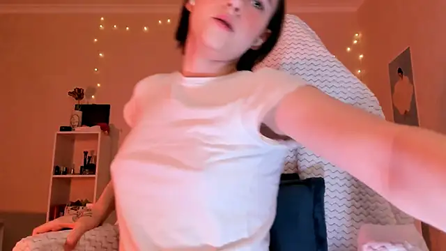 Snapshot of Britney_Ross chatting on November 30, 2025, 3:10 am Britney Ross online show from November 30, 2025, 3:10 am