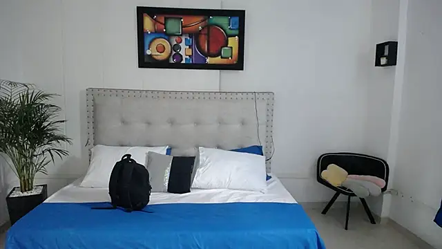 Chiqui milk  online show from February 10, 2025, 7:07 pm