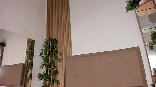 Snapshot of Natasha__Sccott chatting on March 5, 2025, 2:25 am Natasha Sccott online show from March 5, 2025, 2:25 am