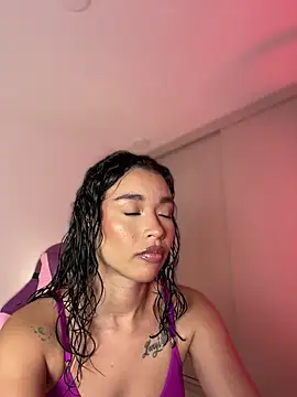 Snapshot of Hips_hannah chatting on February 27, 2026, 10:43 pm Hips hannah online show from February 27, 2026, 10:43 pm