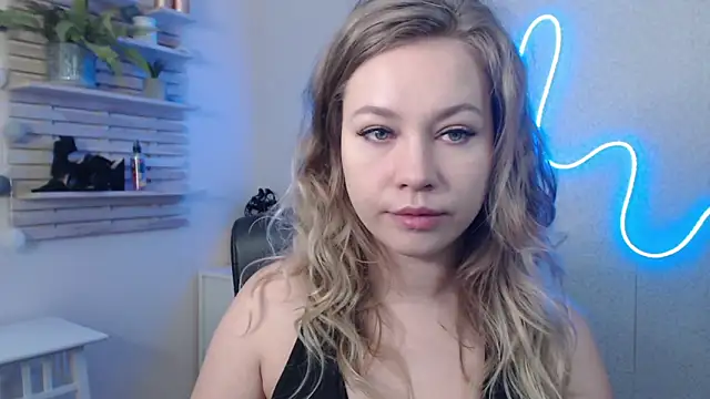 Snapshot of holly_xglam chatting on January 13, 2025, 3:23 am holly xglam online show from January 13, 2025, 3:23 am