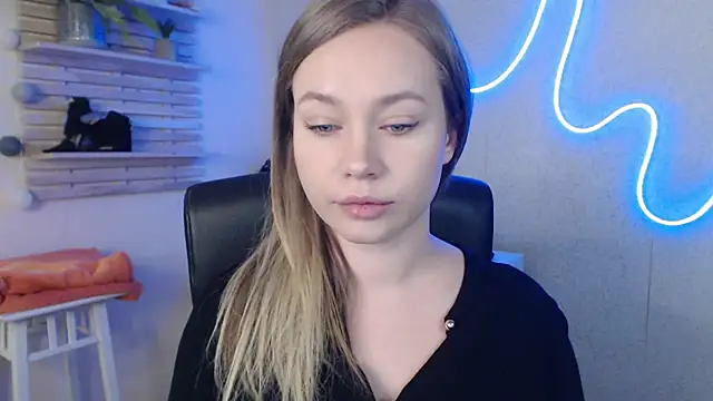 Snapshot of holly_xglam chatting on March 18, 2025, 3:20 am holly xglam online show from March 18, 2025, 3:20 am
