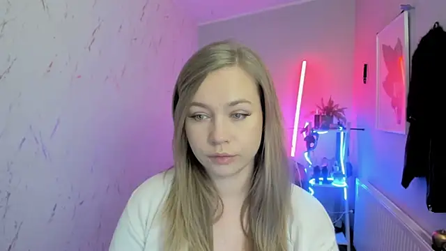 Snapshot of holly_xglam chatting on November 20, 2025, 8:52 pm holly xglam online show from November 20, 2025, 8:52 pm