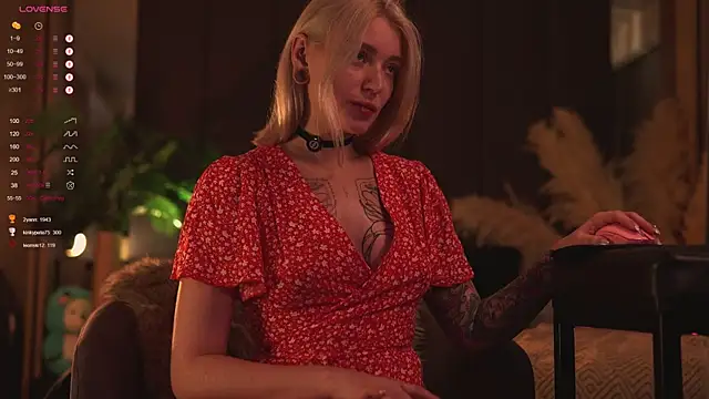 LinaKinky online show from December 8, 2024, 2:52 pm