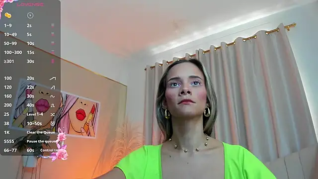 SkiinnyAna online show from February 20, 2025, 5:51 pm