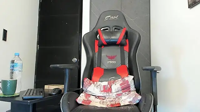 Snapshot of sergiio_mesa27 chatting on January 9, 2025, 12:52 pm sergiio mesa27 online show from January 9, 2025, 12:52 pm