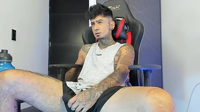 Snapshot of sergiio_mesa27 chatting on January 26, 2025, 1:58 pm sergiio mesa27 online show from January 26, 2025, 1:58 pm