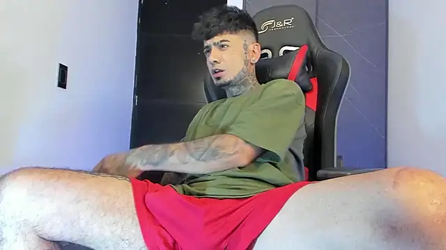 Snapshot of sergiio_mesa27 chatting on February 1, 2025, 10:34 pm sergiio mesa27 online show from February 1, 2025, 10:34 pm