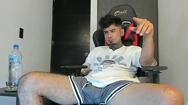 Snapshot of sergiio_mesa27 chatting on February 6, 2025, 2:33 am sergiio mesa27 online show from February 6, 2025, 2:33 am