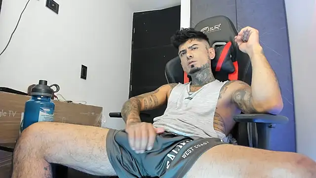 Snapshot of sergiio_mesa27 chatting on February 23, 2025, 4:57 pm sergiio mesa27 online show from February 23, 2025, 4:57 pm