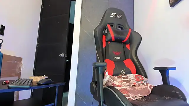 Snapshot of sergiio_mesa27 chatting on February 27, 2025, 12:10 am sergiio mesa27 online show from February 27, 2025, 12:10 am