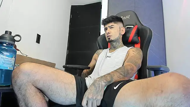 Snapshot of sergiio_mesa27 chatting on February 28, 2025, 4:10 pm sergiio mesa27 online show from February 28, 2025, 4:10 pm